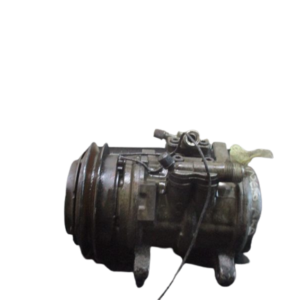 Mitsubishi Pajero 2500 Diesel anno dal 1991 al 1999 Compressore aria condizionata 047200